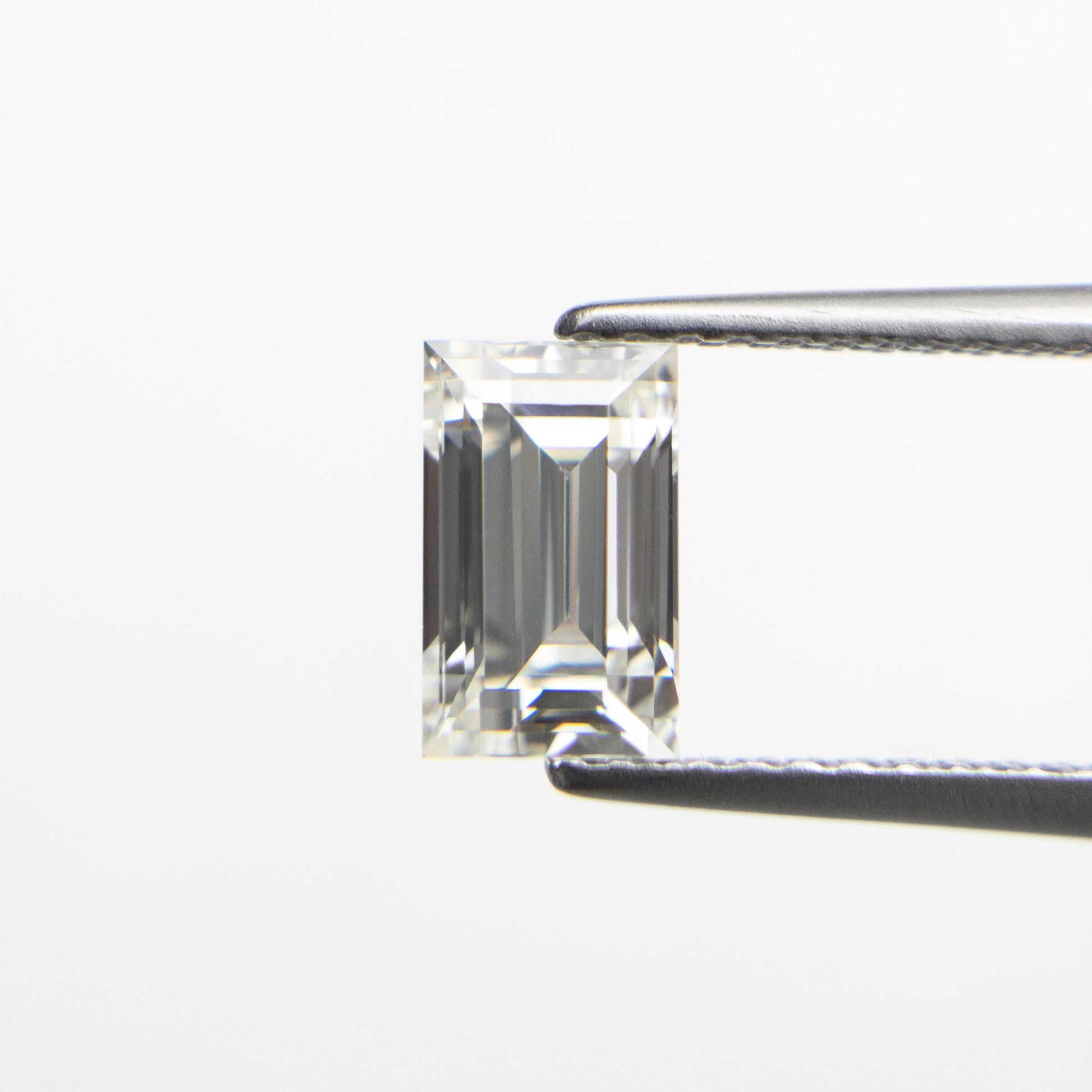 1.01ct 6.98x4.31x3.41mm VS1 I Baguette Step Cut 19136-04 - Misfit Diamonds