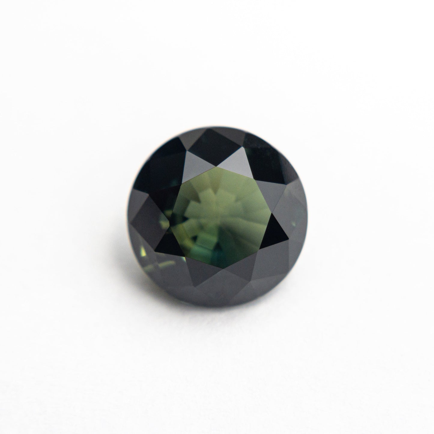 2.46ct 7.93x7.87x4.89mm Round Brilliant Sapphire 20960-01