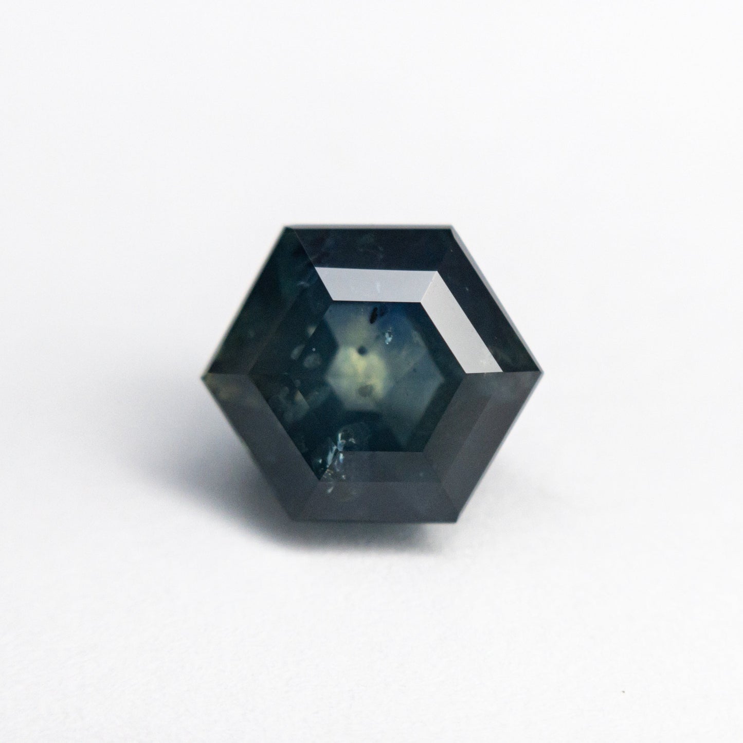 3.05ct 8.60x7.33x5.68mm Hexagon Step Cut Sapphire 20983-01