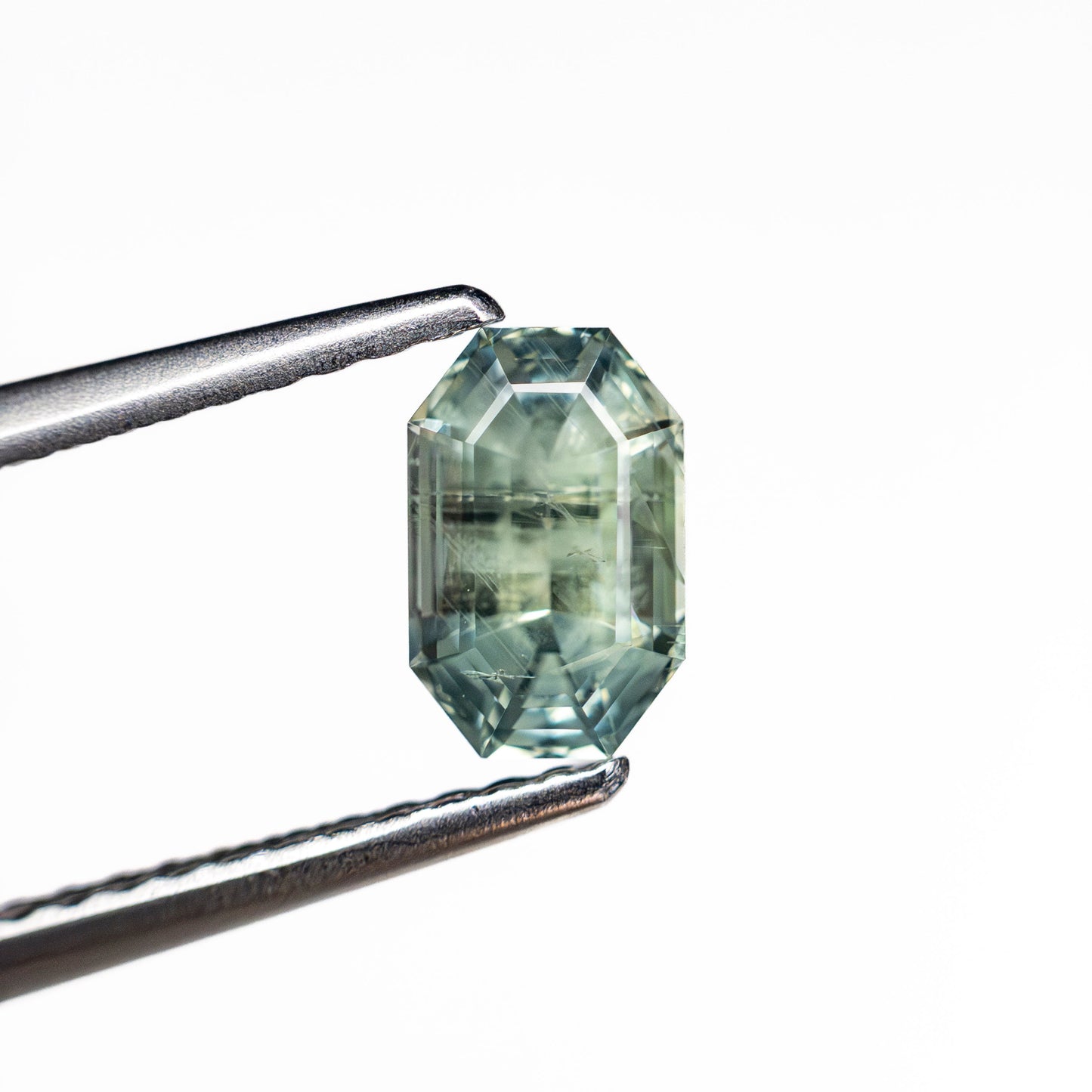 1.05ct 6.64x4.27x3.76mm Cut Corner Rectangle Step Cut Sapphire 23699-15