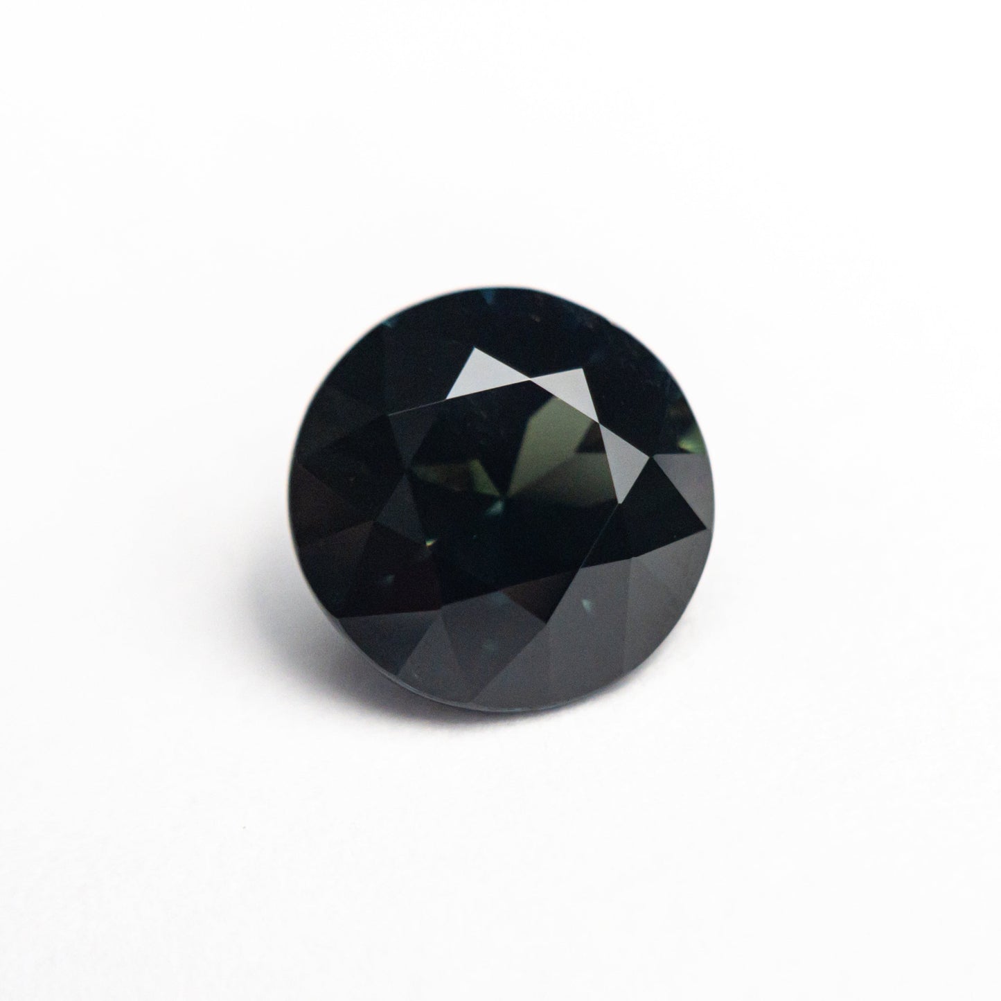 2.11ct 7.85x7.82x4.73mm Round Brilliant Sapphire 25372-01