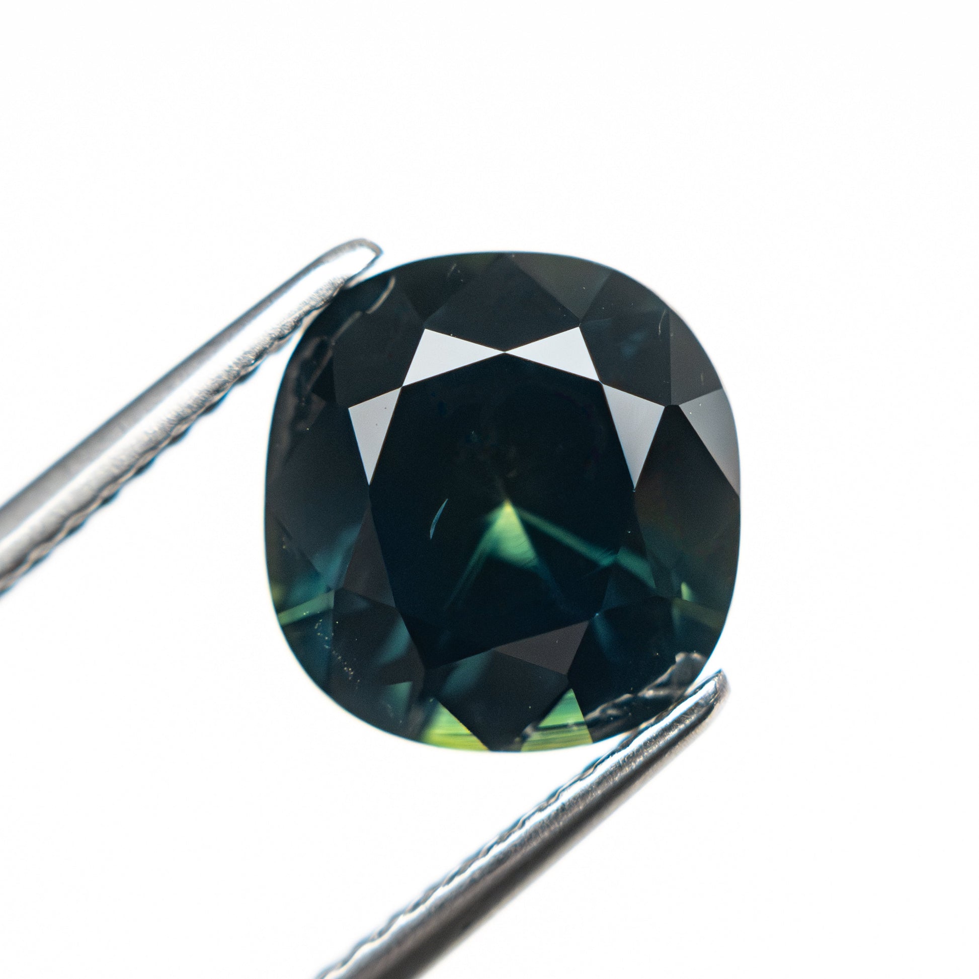 3.67ct 9.22x8.77x5.90mm Cushion Brilliant Sapphire 25377-01