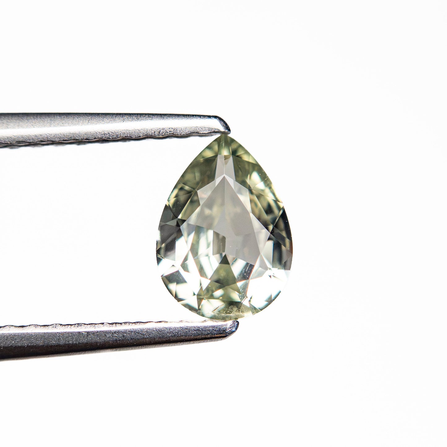 0.72ct 6.95x5.10x2.74mm Pear Brilliant Sapphire 26150-05