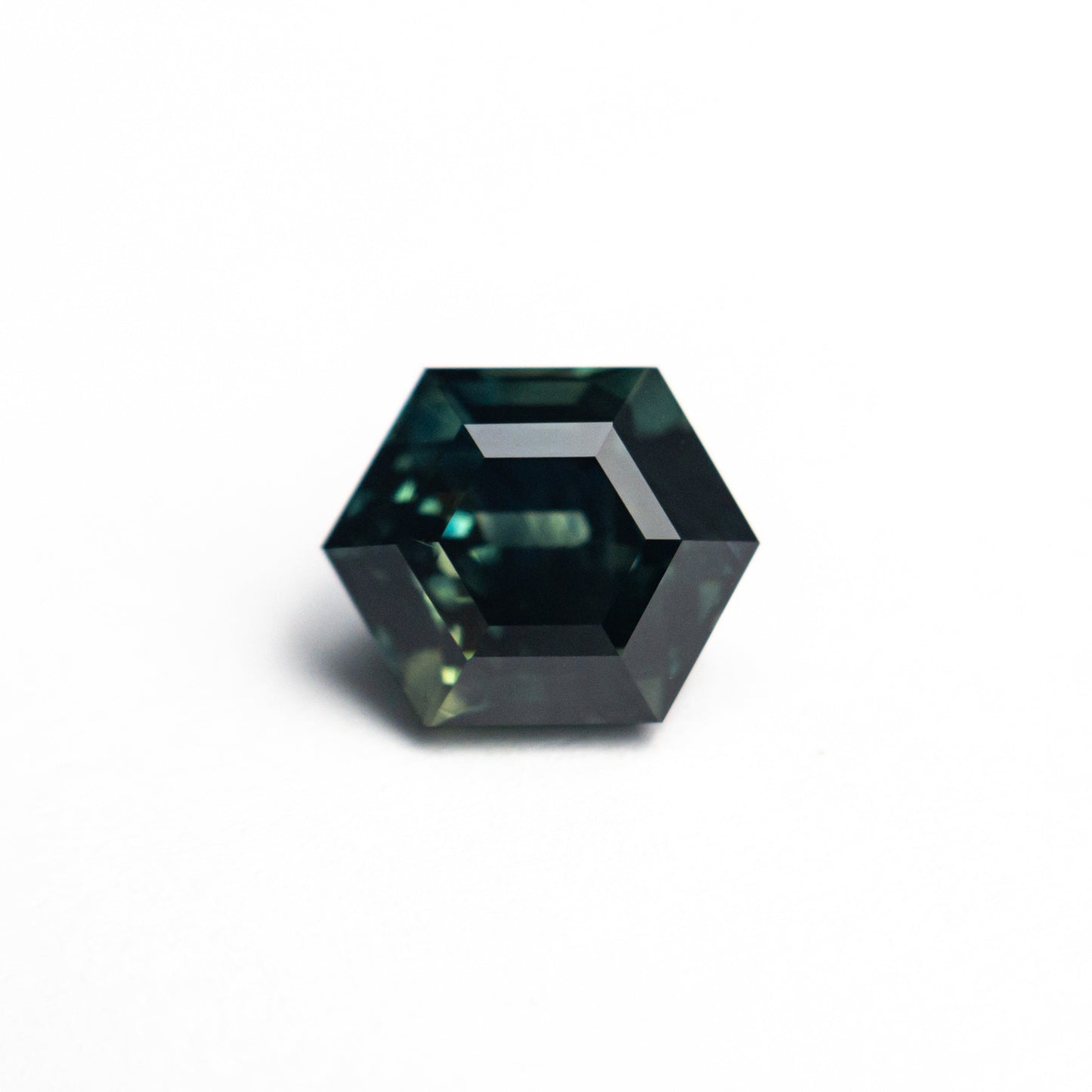 2.00ct 7.75x6.32x5.11mm Hexagon Step Cut Sapphire 26729-01