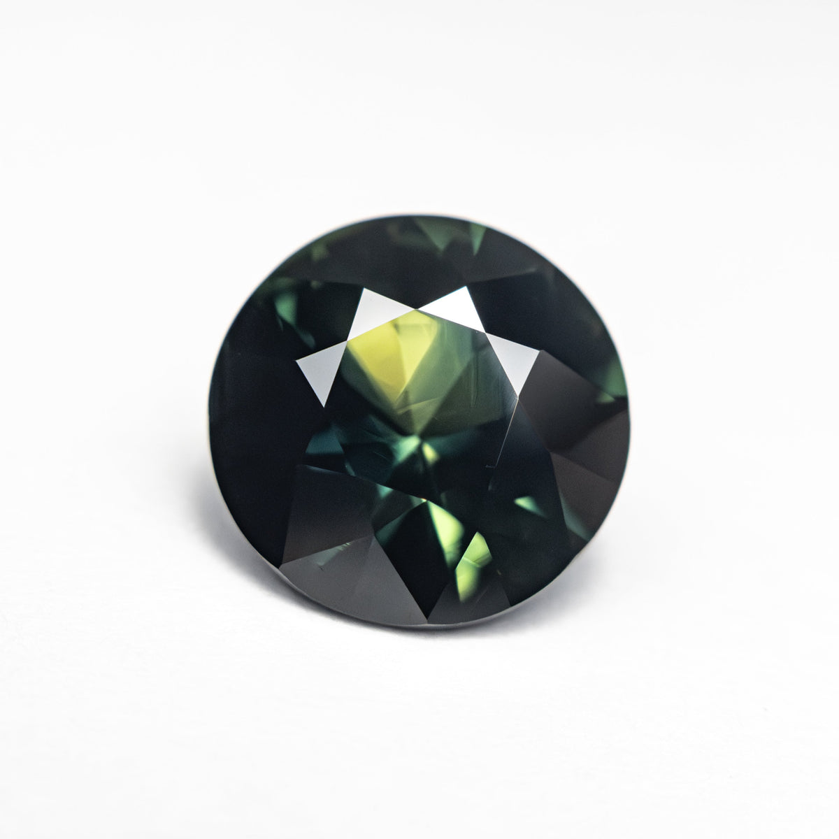 3.19ct 9.27x9.23x5.44mm Round Brilliant Sapphire 27310-01