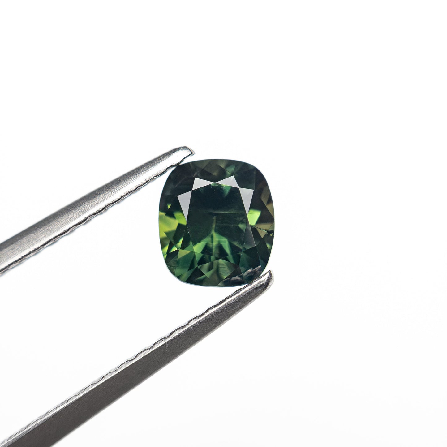 0.83ct 5.59x4.48x3.74mm Cushion Brilliant Sapphire 27336-09