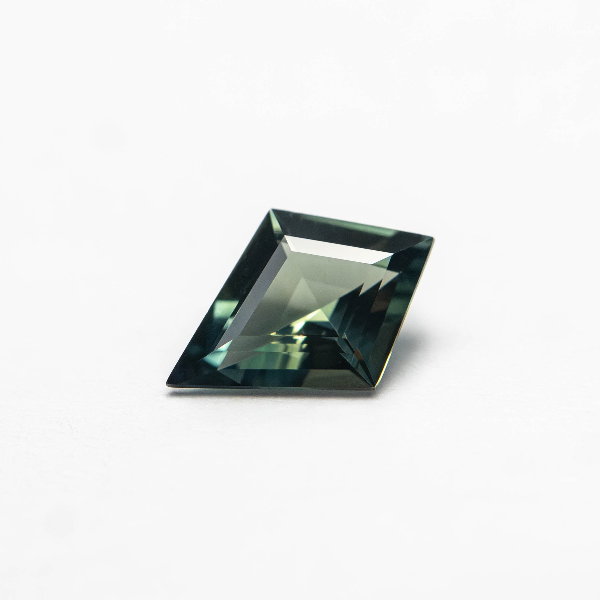 0.54ct 7.68x5.44x2.64mm Kite Step Cut Sapphire 27363-14