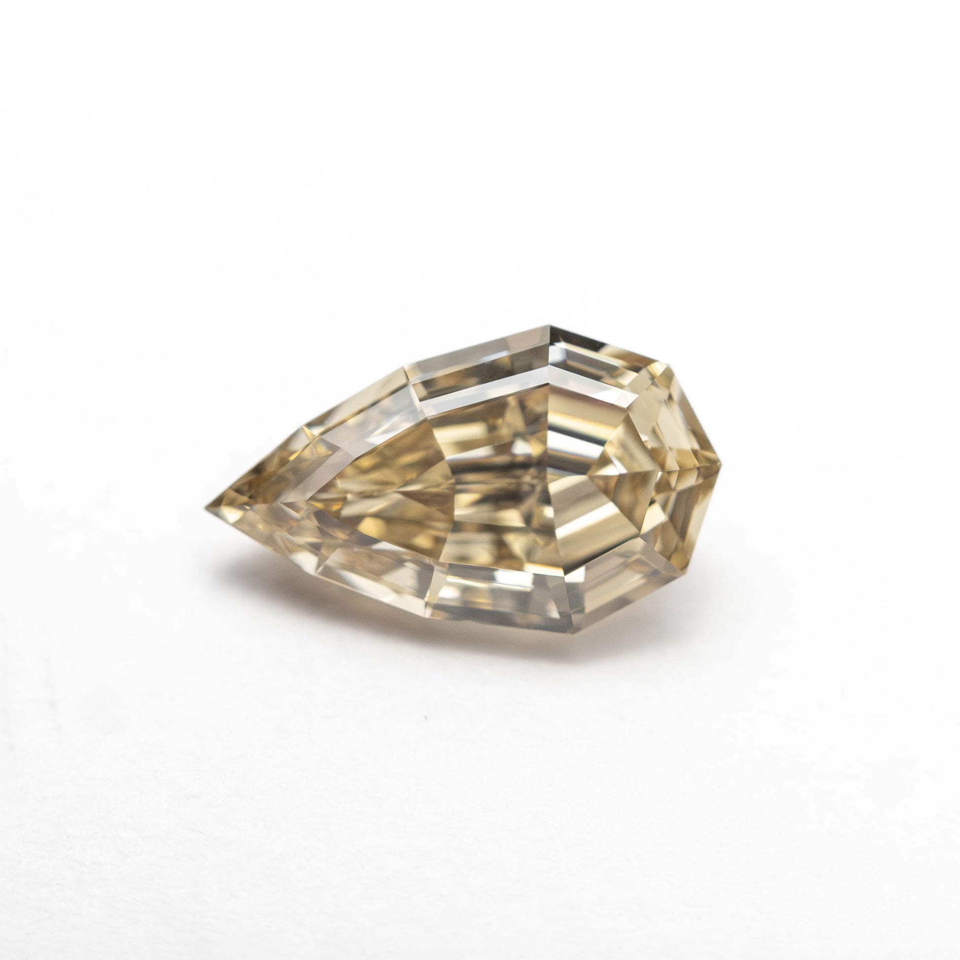 1.02ct 8.89x5.26x3.30mm VS1 C6 Geo Pear Step Cut 🇿🇦 27518-06