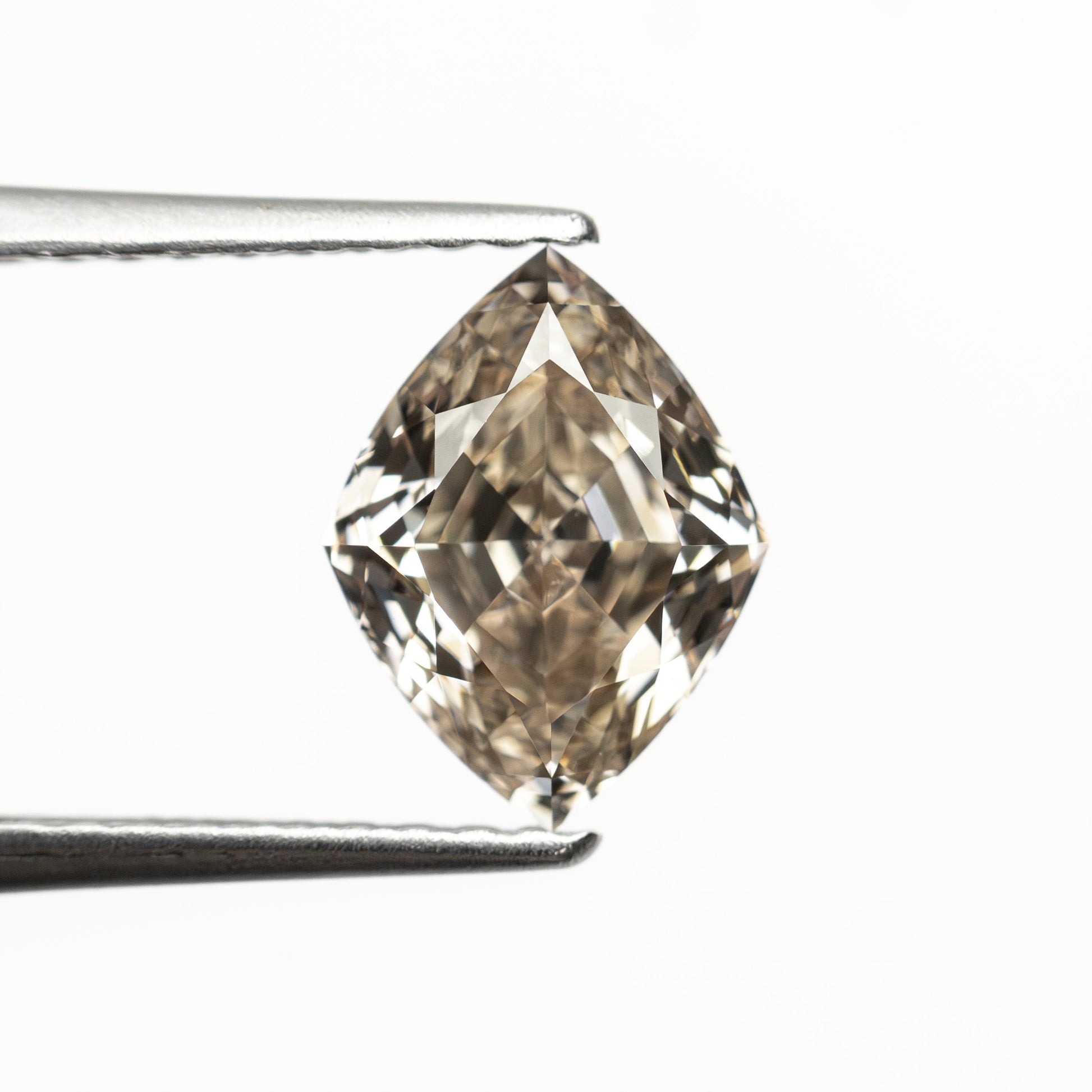 1.23ct 8.47x6.43x4.01mm VS2 C3 Lozenge Brilliant 🇨🇦 27578-01