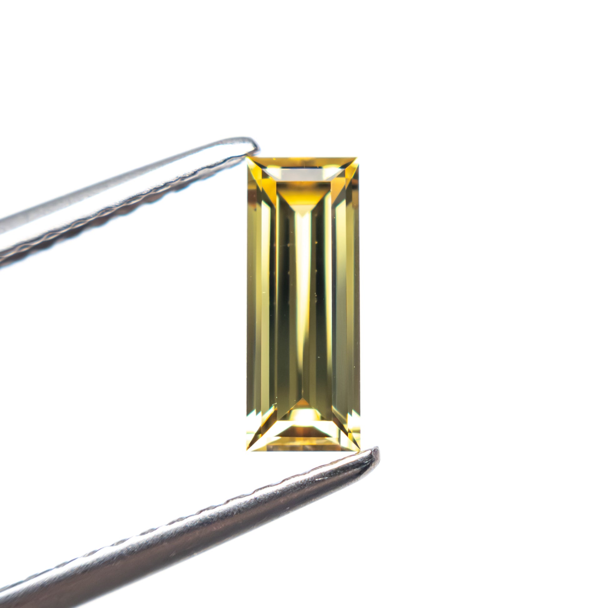 0.75ct 8.56x3.27x2.36mm Baguette Step Cut Sapphire 27719-03