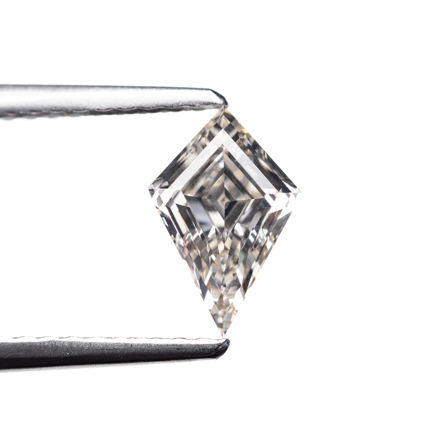 0.76ct 8.56x5.65x3.33mm VS2 M Kite Step Cut 🇨🇦 27931-01
