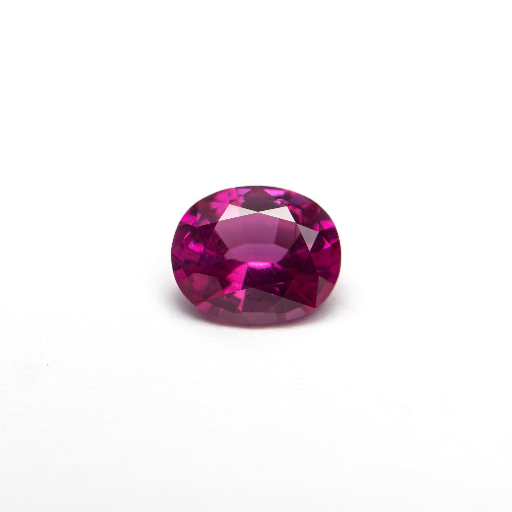 0.55ct 5.48x4.52x2.76mm Oval Brilliant Sapphire 27956-17
