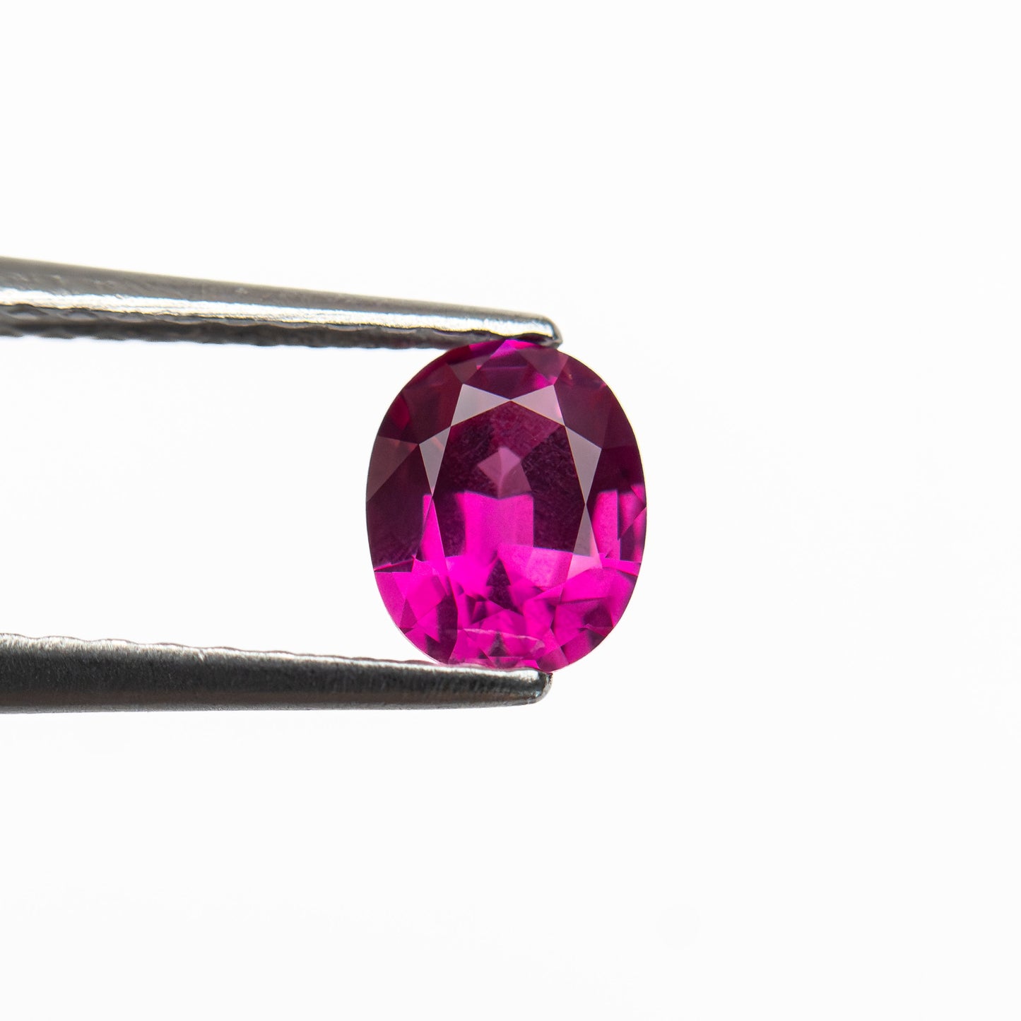0.55ct 5.48x4.52x2.76mm Oval Brilliant Sapphire 27956-17