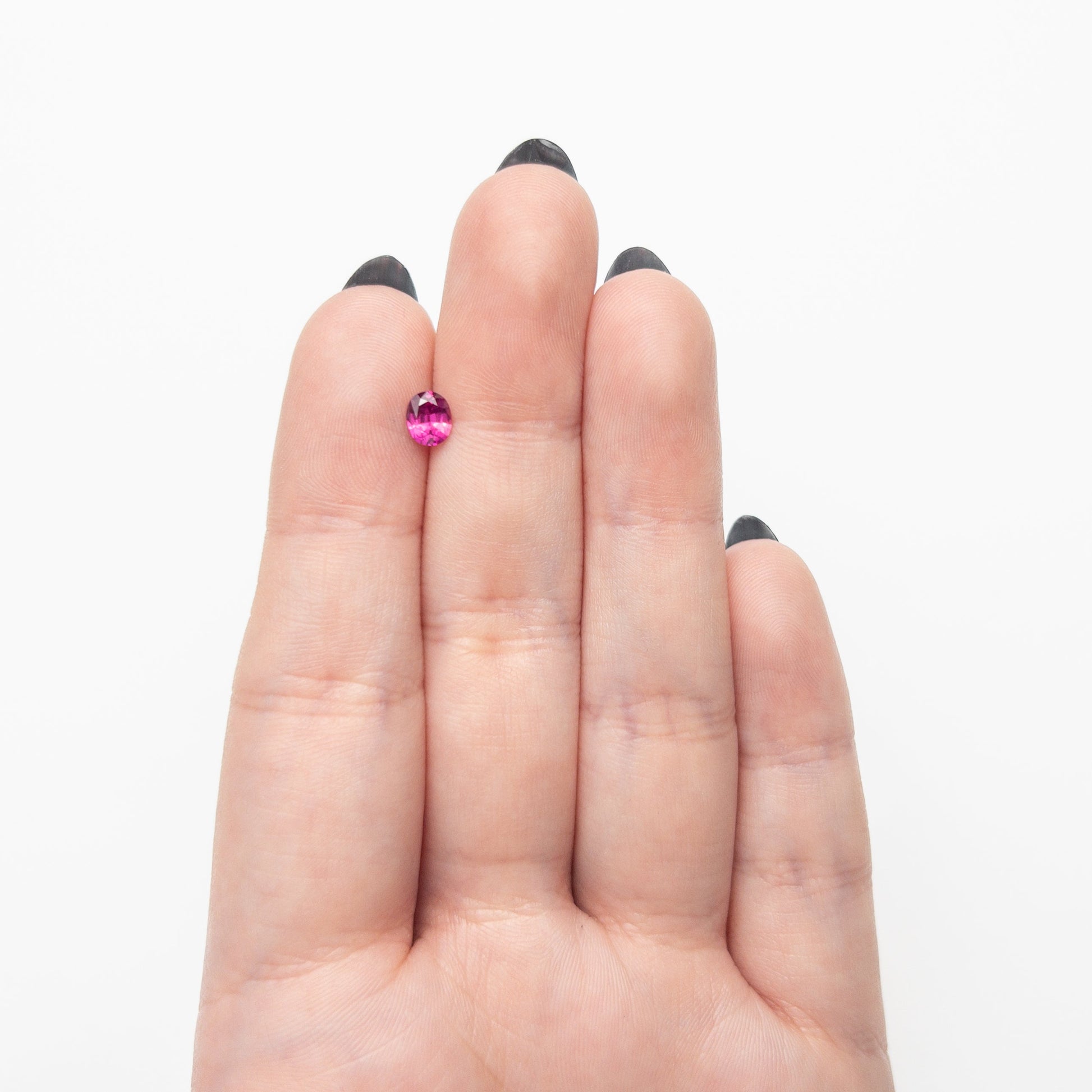 0.55ct 5.48x4.52x2.76mm Oval Brilliant Sapphire 27956-17