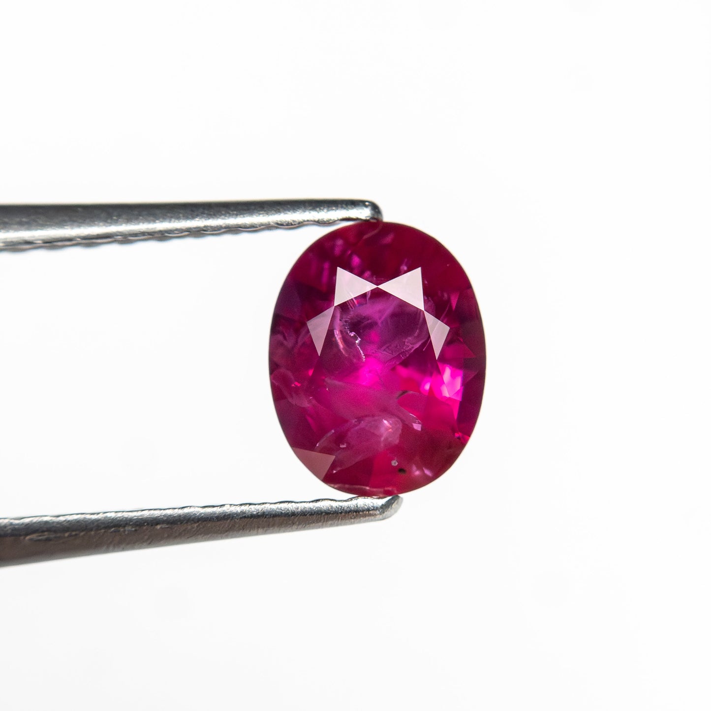 0.82ct 6.31x5.00x3.28mm Oval Brilliant Ruby 27957-02