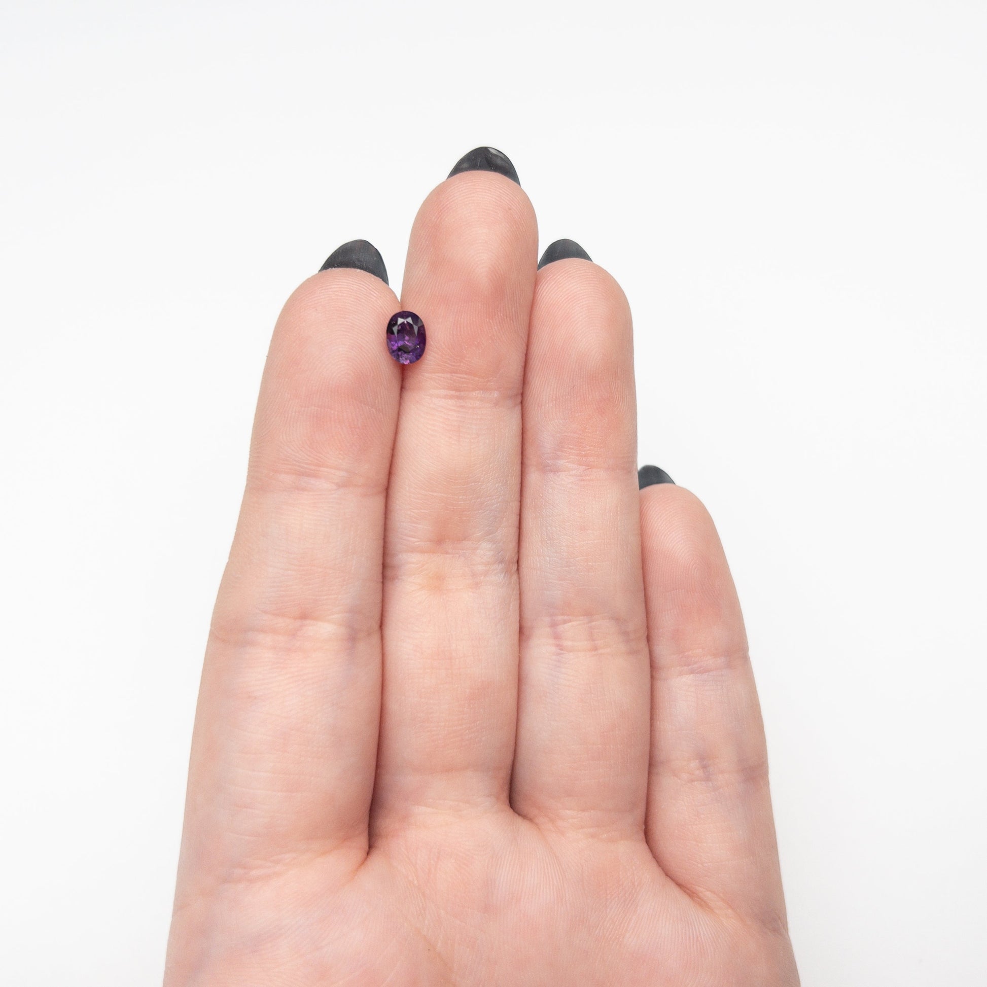 0.69ct 6.01x4.55x3.11mm Oval Brilliant Sapphire 27957-04