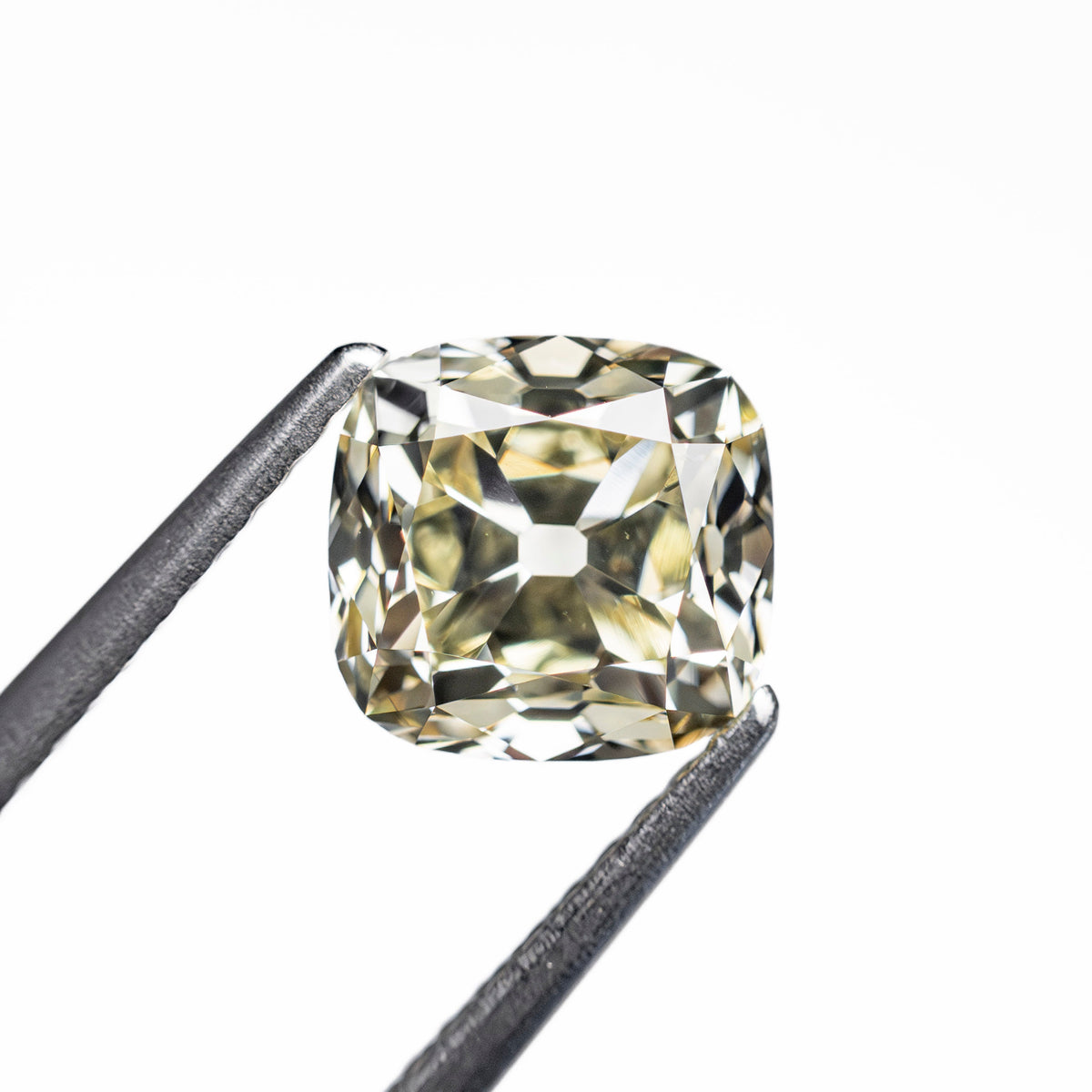 1.64ct 6.90x6.58x4.45mm VS1 Light Yellow Modern Antique Old Mine Cut 🇨🇦 27992-01