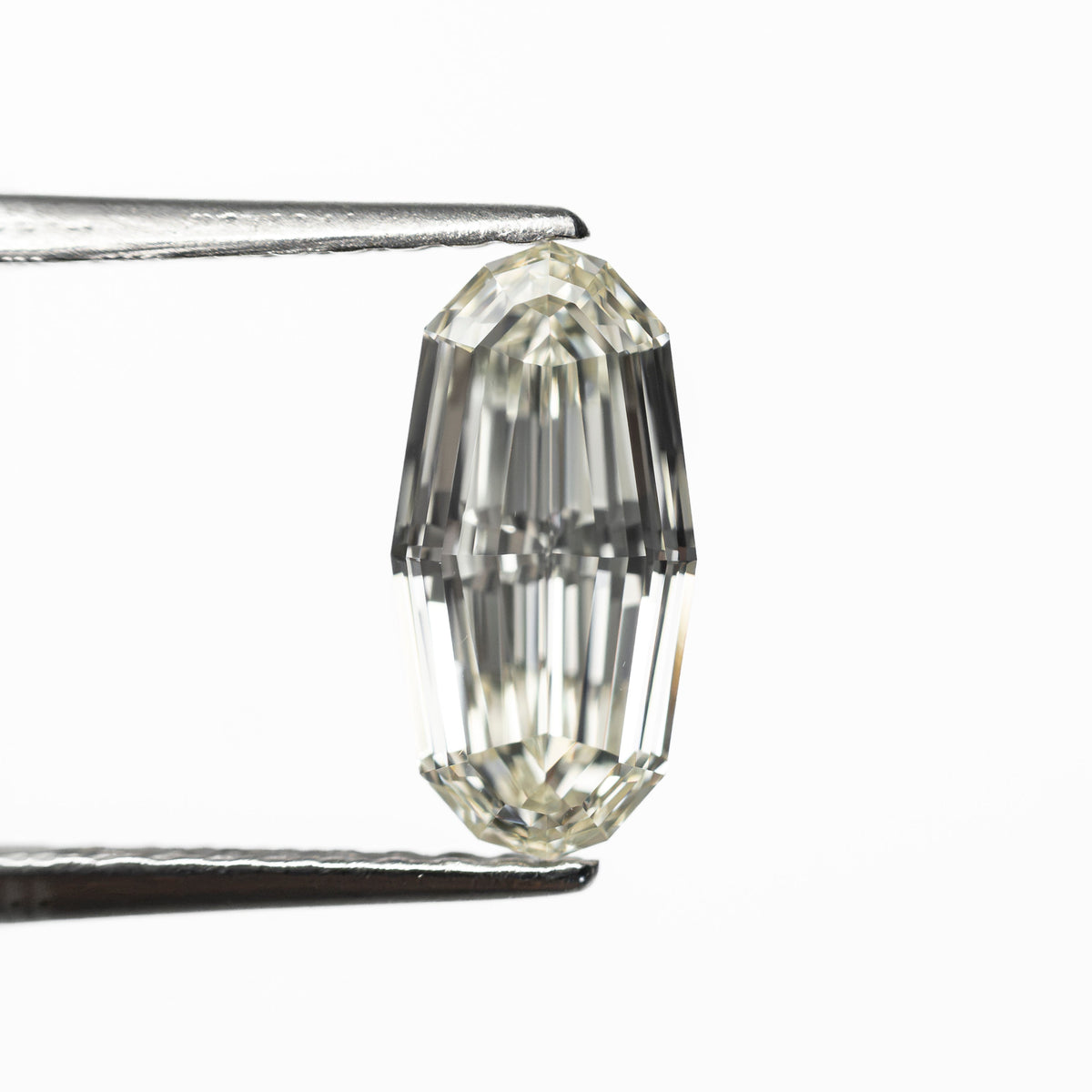 1.00ct 9.15x4.51x2.88mm GIA VVS1 K Geo Oval Step Cut 28330-01